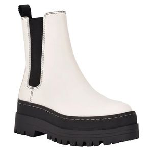 NWT Marc Fisher Pauline White Ankle Boots